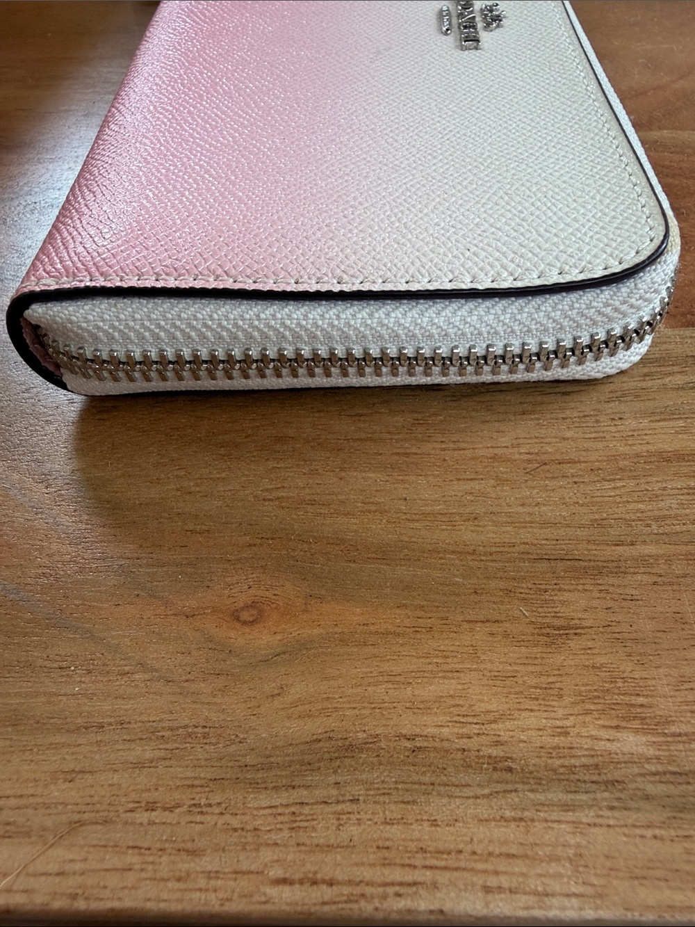 NWT Coach Accordion Zip Wallet in Ombre Crossgrain Leather - Picture 4 of 6